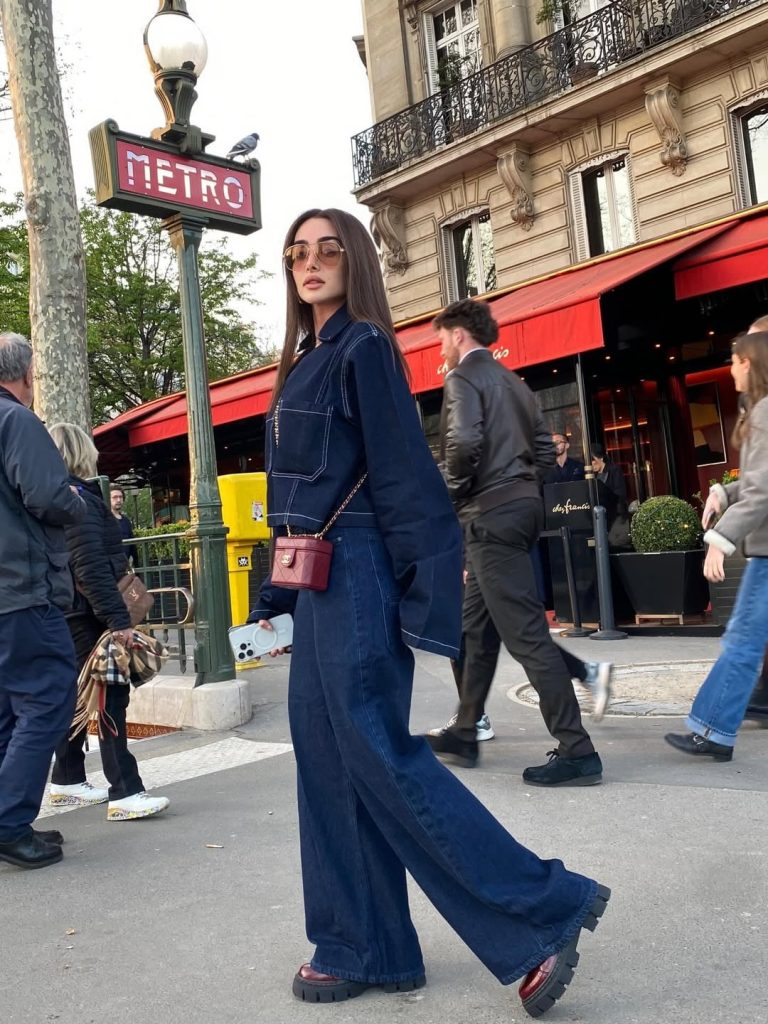 إطلالات النجوم
هنا الزاهد تنسّق الدنيم بطريقة عصرية مميزة
12 كانون الثاني 2026 إطلالات النجوم
هنا الزاهد تنسّق الدنيم بطريقة عصرية مميزة
12 كانون الثاني 2026