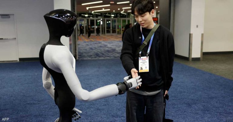 استطلاع يكشف "الأكثر قلقا" من تأثر الوظائف بالذكاء الاصطناعي