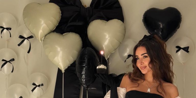 اكتشفوا كيف نجحت هنا الزاهد في تنسيق أزيائها بمزيج الأبيض والأسود تزامنًا مع احتفالها بعيد ميلادها اكتشفوا كيف نجحت هنا الزاهد في تنسيق أزيائها بمزيج الأبيض والأسود تزامنًا مع احتفالها بعيد ميلادها