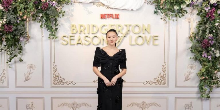 اكتشفوا معنا أسلوب أناقة ييرين ها نجمة الموسم الجديد لمسلسل bridgerton قبل عرضه بأيام.. صور