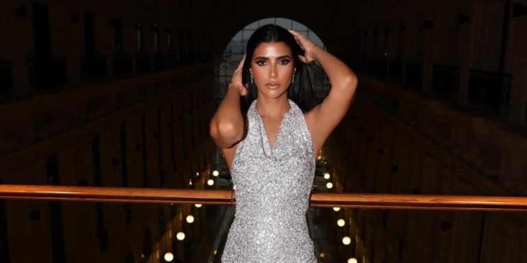 البريق الفضي يسطع في استقبال عام 2026..اختيارات أنيقة رافقت النجمات