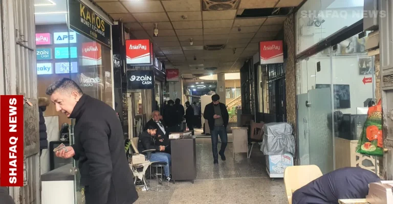 الدولار يغلق منخفضاً في بغداد وأربيل