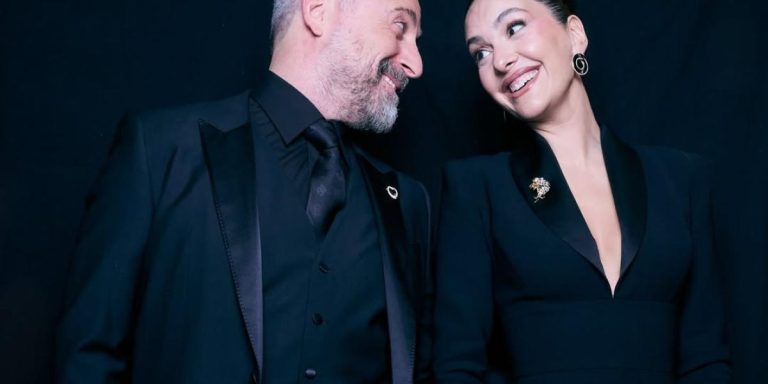 بعضها برفقة زوجها خالد أرجنتش.. إطلالات برجوزار كوريل تجسد أسلوبها الكلاسيكي المعاصر بأناقة بعضها برفقة زوجها خالد أرجنتش.. إطلالات برجوزار كوريل تجسد أسلوبها الكلاسيكي المعاصر بأناقة