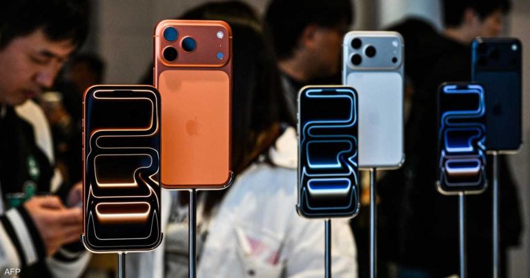 تسريبات تكشف ملامح أول هاتف قابل للطي من "أبل"