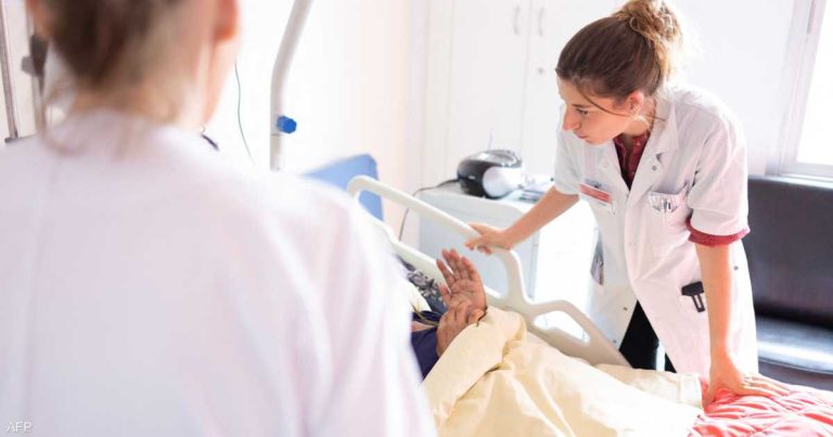 "شات جي بي تي" جديد للأطباء.. ماذا سيقدم لهم؟