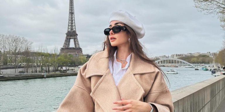 قبعات البيريه لمسة فرنسية تضفي الفخامة على إطلالاتك الشتوية فاستوحيها من النجمات.. بالصور