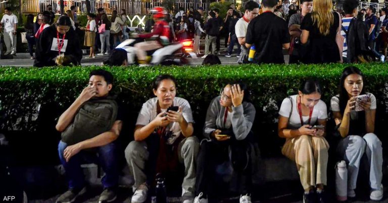 منصات التواصل تضرّ بنفسية المراهقين… والفتيات الأكثر تأثرا