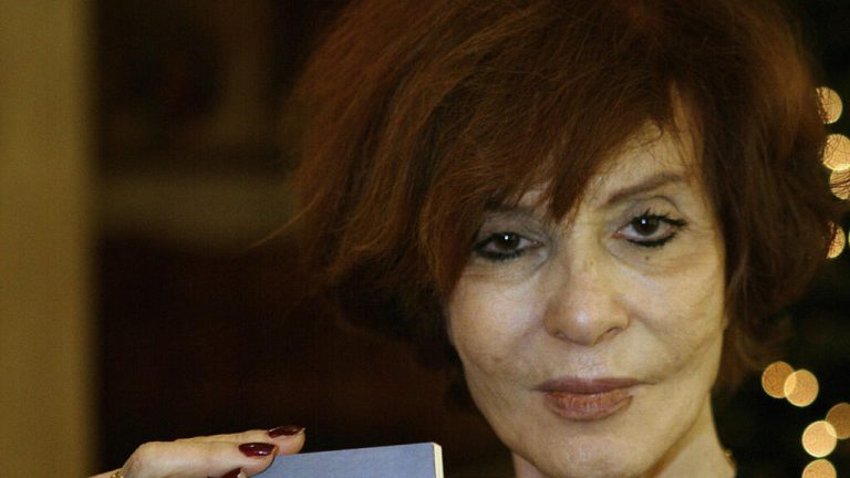 وفاة الشاعرة الفرنسية اللبنانية فينوس خوري غاتا عن عمر يناهز 88 عاما وفاة الشاعرة الفرنسية اللبنانية فينوس خوري غاتا عن عمر يناهز 88 عاما