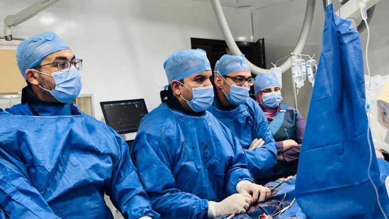 أول عمليتين لزراعة الصمام الرئوي عن طريق القسطرة في مصر