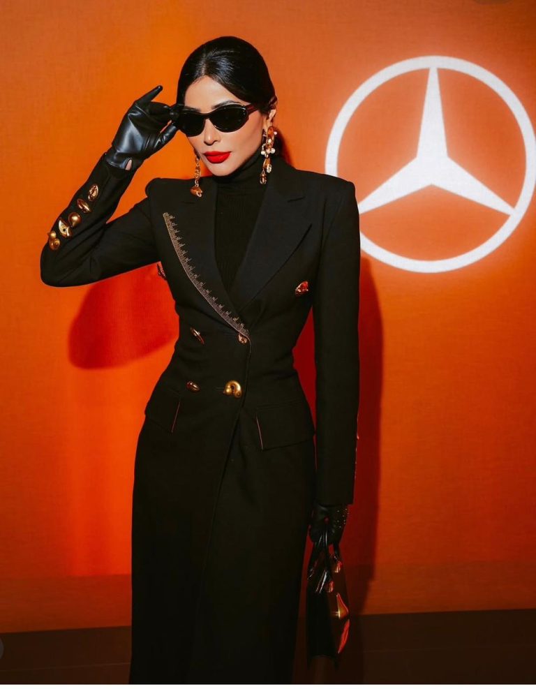 إطلالات النجوم
                        الإطلالات المونوكروم: سر أناقة النجمات العربيات
                        
                            10 شباط 2026