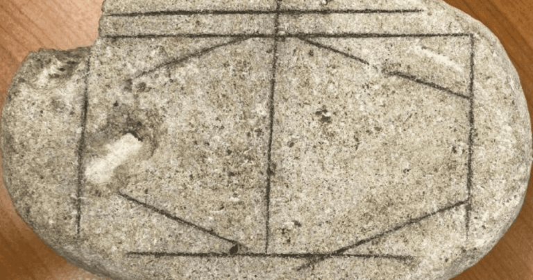 الذكاء الاصطناعي يفك لغز حجر روماني حيّر الباحثين لسنوات