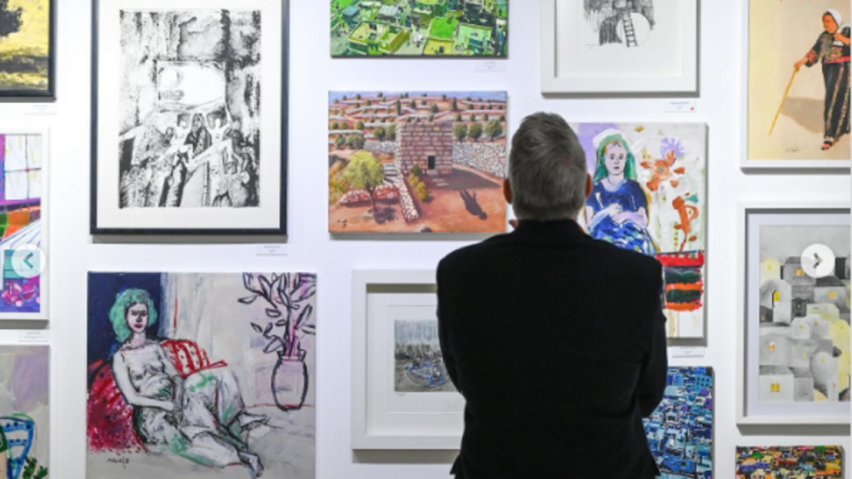 “سرديات تحت الاحتلال”… افتتاح معرض “رام الله آرت فير” بمشاركة 42 فنانا تشكيليا فلسطينيا "سرديات تحت الاحتلال"... افتتاح معرض "رام الله آرت فير" بمشاركة 42 فنانا تشكيليا فلسطينيا