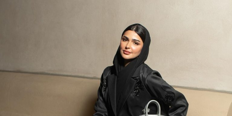 شاهدوا 10 إطلالات رمضانية بأسلوب مؤثرات الموضة المحجبات