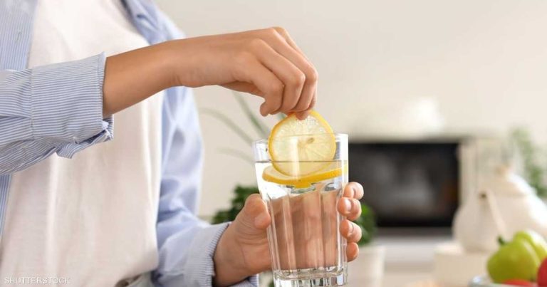 عادة صباحية بسيطة.. تأثيرها قد يحسن ضغط الدم