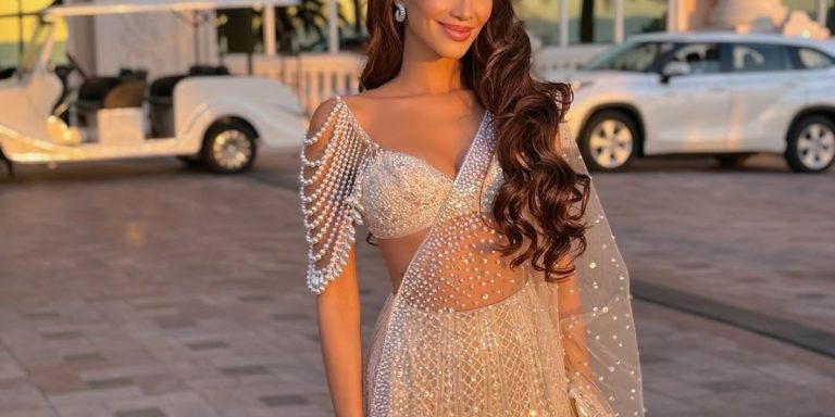 أحلام تخطف الأنظار بإطلالتها في الهند وجيسيكا قهواتي بزي تراثي.. نظرة على اختيارات النجمات العرب من الأزياء الهندية