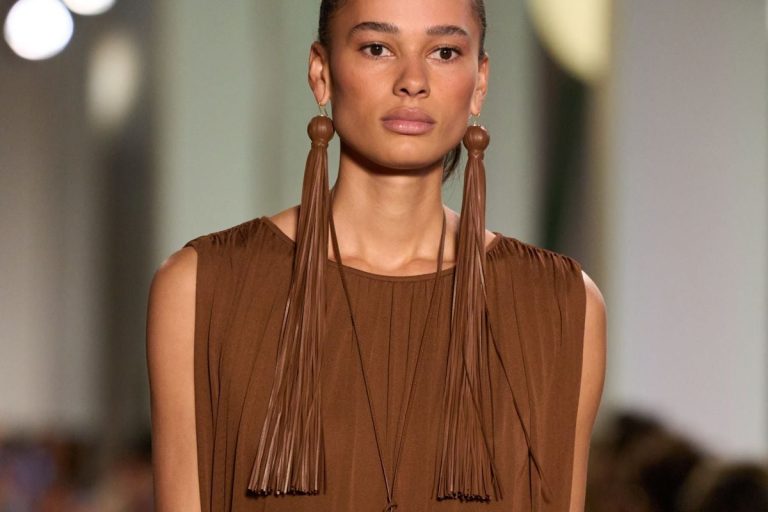 أزياء
                        موضة الشراشيب في 2026… حضور لافت لا يمكن تجاهله
                        
                            24 آذار 2026