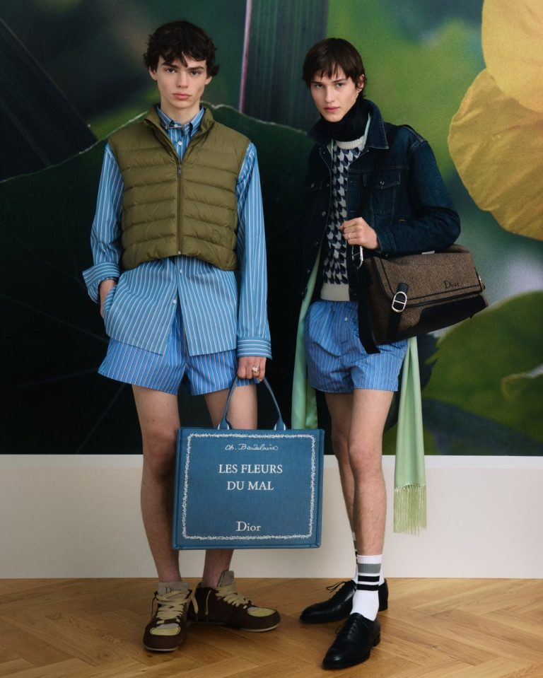 أكسسوارات
                        الكشف عن حقيبة Dior Jett لأناقة عصرية متجددة
                        
                            29 آذار 2026