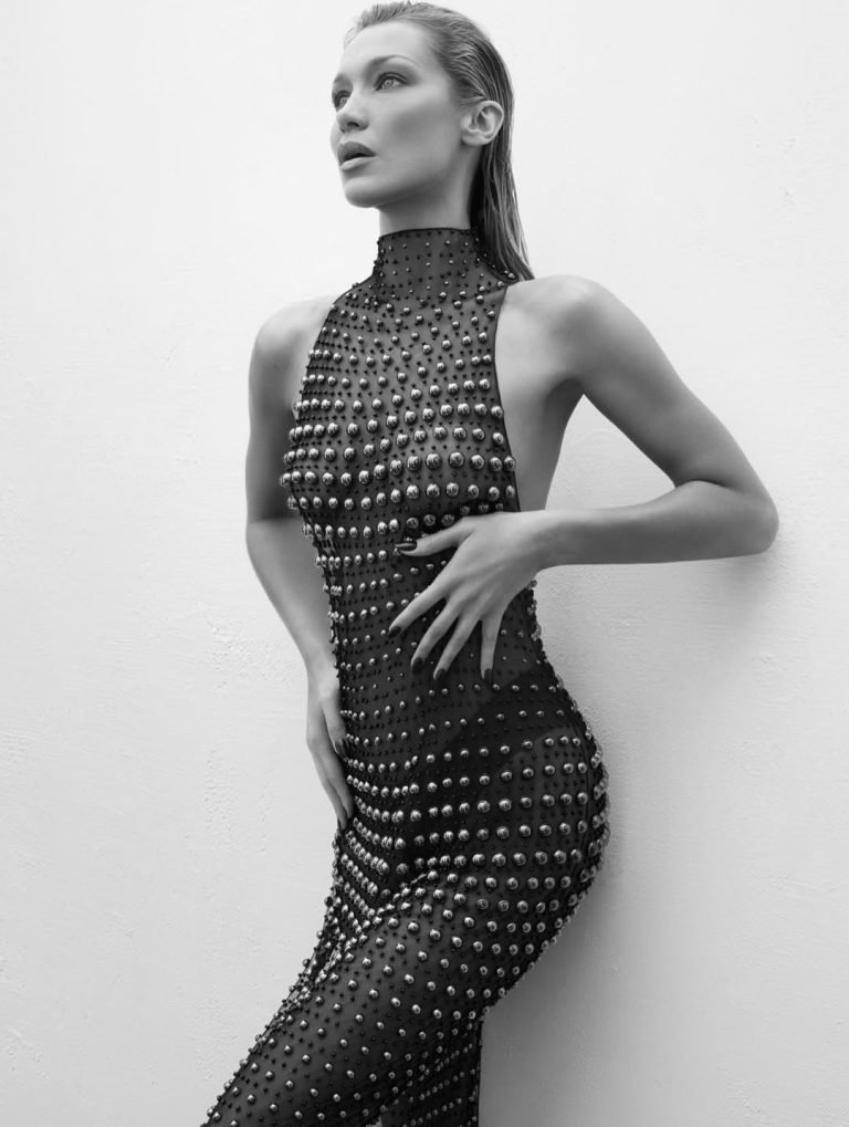 إطلالات النجوم
                        بيلا حديد تقود أول دار أزياء من Revolve 
                        
                            07 آذار 2026