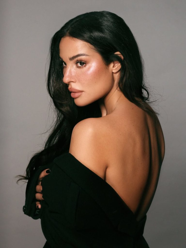 إطلالات النجوم
نادين نسيب نجيم بإطلالة خارجة عن المألوف
27 آذار 2026 إطلالات النجوم
نادين نسيب نجيم بإطلالة خارجة عن المألوف
27 آذار 2026