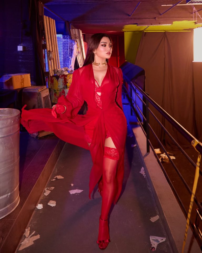 إطلالات النجوم
هيفاء وهبي تعشق الصيحات الجريئة.. وهذه أبرزها
14 آذار 2026 إطلالات النجوم
هيفاء وهبي تعشق الصيحات الجريئة.. وهذه أبرزها
14 آذار 2026