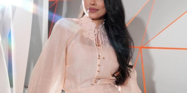 استقبلي موسم الربيع بإطلالات حيوية مستوحاة من أحدث ظهور للنجمات