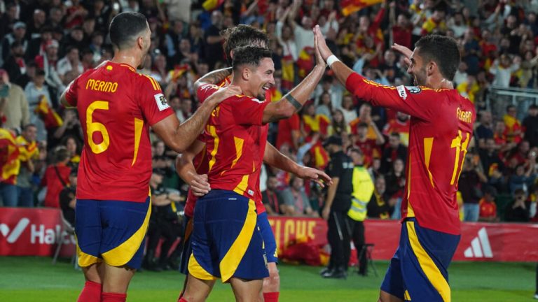 الاتحاد الأوروبي لكرة القدم يقرر إلغاء مباراة “فيناليسيما” بين إسبانيا والأرجنتين المقررة في قطر الاتحاد الأوروبي لكرة القدم يقرر إلغاء مباراة "فيناليسيما" بين إسبانيا والأرجنتين المقررة في قطر