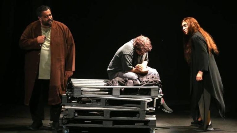 المهرجان رئة «أبو الفنون» | صحيفة الخليج