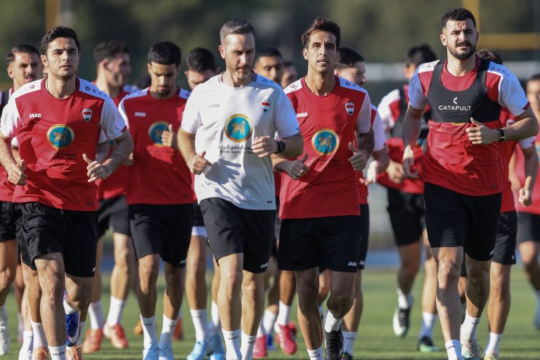 حلم الـ40 عاما.. "أسود الرافدين" في مهمة اقتناص بطاقة المونديال (فيديو) | رياضة