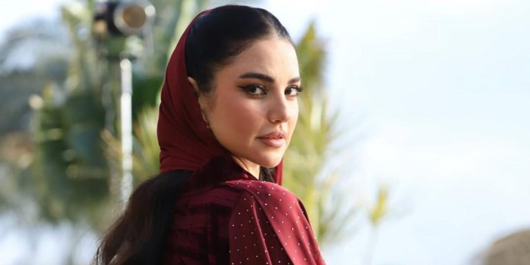 درة تلهم عاشقات العبايات بأناقة شرقية مترفة في دور المعلمة "ميادة" بمسلسل "علي كلاي"
