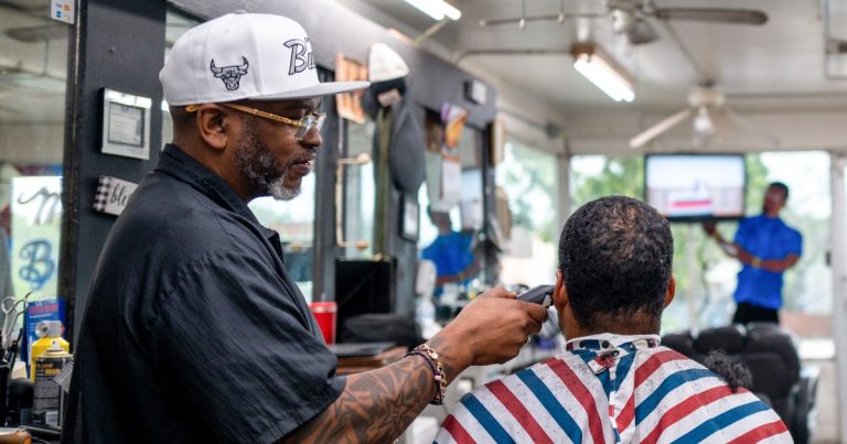 سوف تطلب ولاية تكساس إثباتًا لحالة الهجرة القانونية للحصول على التراخيص المهنية سوف تطلب ولاية تكساس إثباتًا لحالة الهجرة القانونية للحصول على التراخيص المهنية