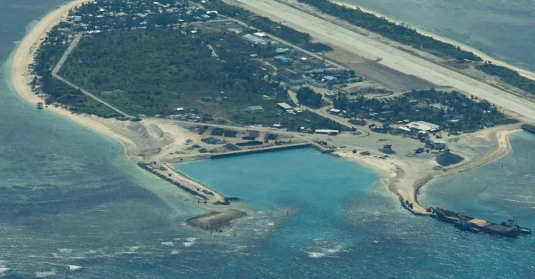 مانيلا وبكين تستأنفان المحادثات بشأن بحر الصين الجنوبي وأمن الطاقة