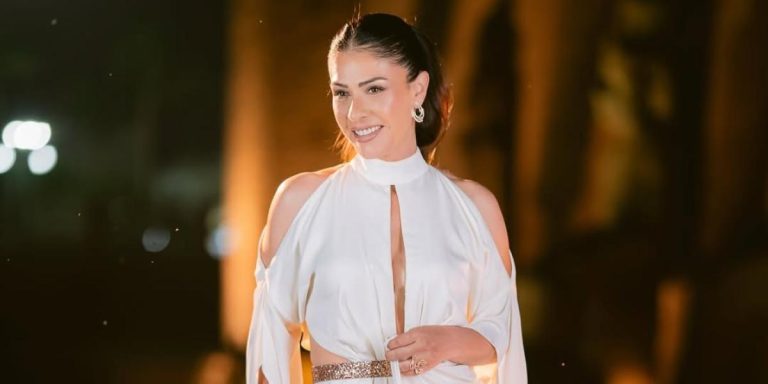 ألوان منعشة وتصاميم مفعمة بالحيوية.. أزياء تناسب المرأة العصرية في سهرات الربيع من خزانة الفنانة بسمة ألوان منعشة وتصاميم مفعمة بالحيوية.. أزياء تناسب المرأة العصرية في سهرات الربيع من خزانة الفنانة بسمة