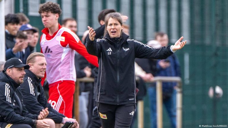 أول مدربة بدوري الرجال الألماني لحظة تاريخية للكرة الأوروبية