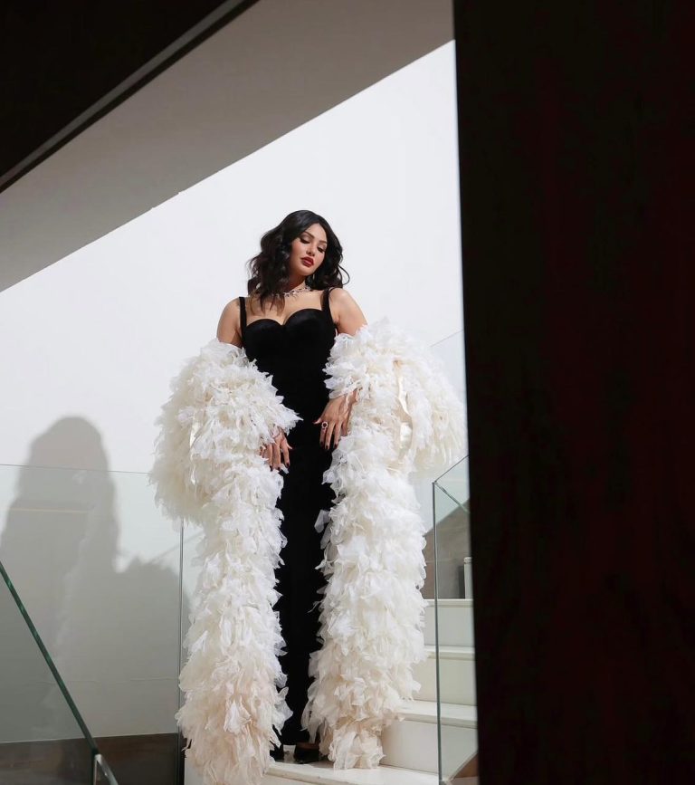 إطلالات المشاهير
                        أميمة طالب تتألق بإطلالات جريئة تخطف الأنظار
                        
                            24 نيسان 2026