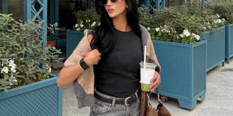 إطلالات مؤثرات الموضة تمنحك أفكار تنسيقات كاجوال وعصرية لنهاية الأسبوع ..بالصور