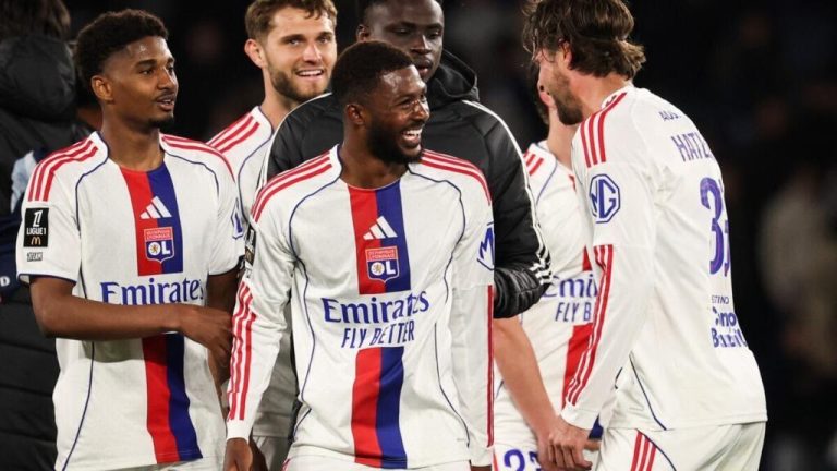 الدوري الفرنسي: ليون يكسر سلسلة انتصارات سان جرمان ويقرب لنس من القمة