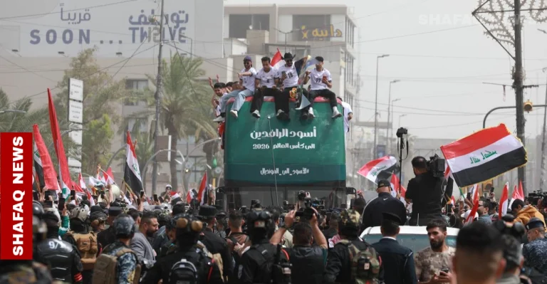 المنتخب العراقي يتوجه إلى البصرة للاحتفال مع الجماهير بالتأهل لكاس العالم المنتخب العراقي يتوجه إلى البصرة للاحتفال مع الجماهير بالتأهل لكاس العالم