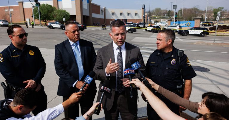 امرأة أوماها التي حاولت اختطاف طفل صغير في وول مارت كان لها تاريخ من الحرق العمد والعنف المزعوم