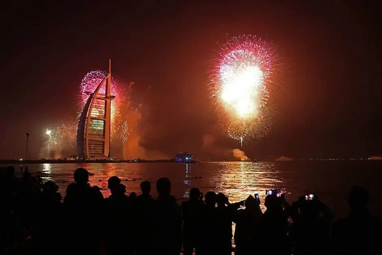 برج العرب يغلق أبوابه لمدة 18 شهرًا: أين تقيم بدلاً من ذلك في دبي؟
