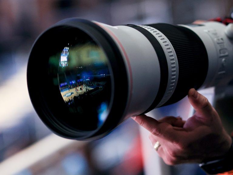 بصمة رقمية لا تُزوَّر.. كيف ستحمي الكاميرات الجديدة صورك من التزييف؟ | تكنولوجيا