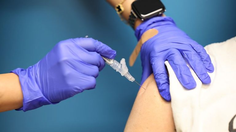 ترفض HHS نشر دراسة تظهر أن لقاحات Covid-19 تمنع دخول المستشفى وزيارات الطوارئ