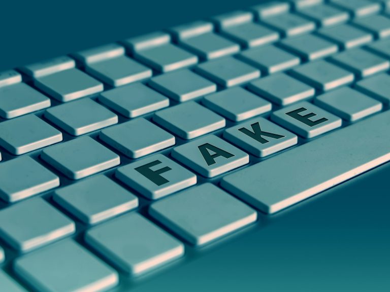 حين تصبح شريكا في صناعة الزيف.. كيف يجعلك الذكاء الاصطناعي جزءا من آلة الدعاية؟ | تكنولوجيا