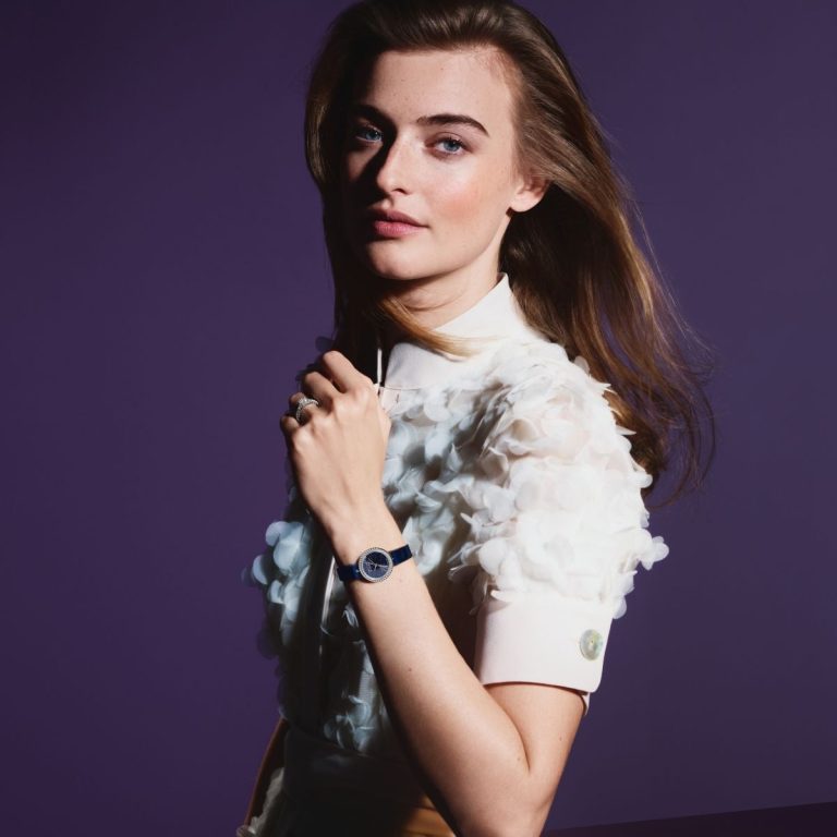 ساعات ومجوهرات
                        Van Cleef & Arpels: شِعر السماء في معرض Watches & Wonders 2026
                        
                            22 نيسان 2026