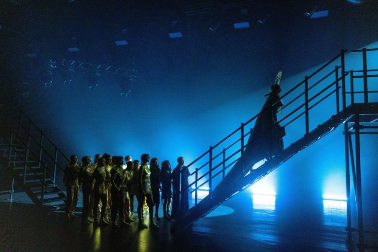 شباك التذاكر للأفلام المستقلة: "Mother Mary"، "The Christophers"، "Exit 8"