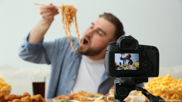 طريقة بسيطة لإيقاف نوبات الشراهة خلال 30 ثانية