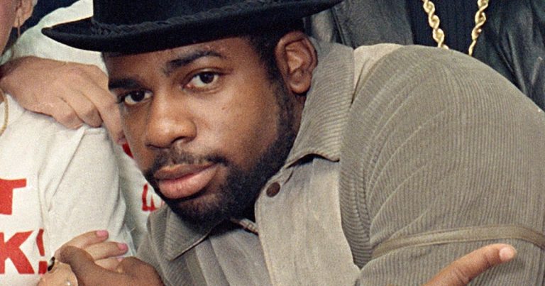 قد يتم إطلاق سراح الرجل المدان، ثم تمت تبرئته، في قتل Jam Master Jay من Run-DMC، قريبًا قد يتم إطلاق سراح الرجل المدان، ثم تمت تبرئته، في قتل Jam Master Jay من Run-DMC، قريبًا