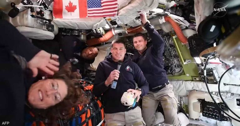 مهمة “أرتيميس 2”.. رواد الفضاء يصلون إلى نطاق جاذبية القمر مهمة "أرتيميس 2".. رواد الفضاء يصلون إلى نطاق جاذبية القمر