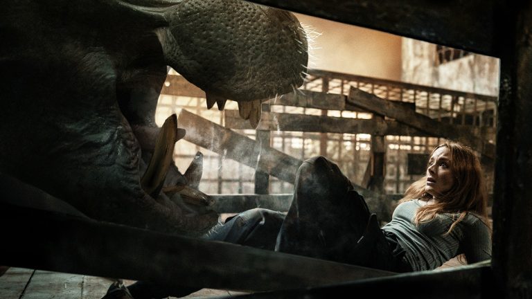 هجوم أفراس النهر في فيلم رعب للمخلوق