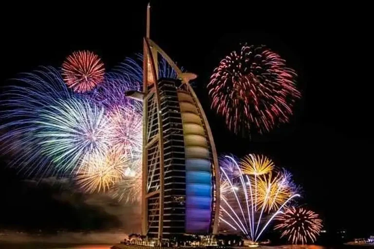 إغلاق برج العرب للترميم لمدة 18 شهرًا بعد 26 عامًا من الأعمال المثيرة في السماء والأولى عالميًا