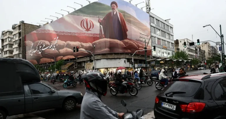 إيران تسلم مقترحها في المفاوضات وتفاؤل باكستاني بـاتفاق عادل